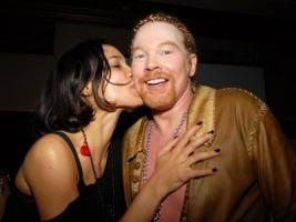 Axl Rose получил пощечину от Tommy Hilfiger'a
