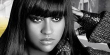 Выиграй альбом Jazmine Sullivan «Fearless»